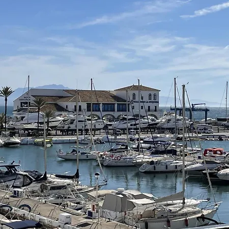 Marina Real 221 *
